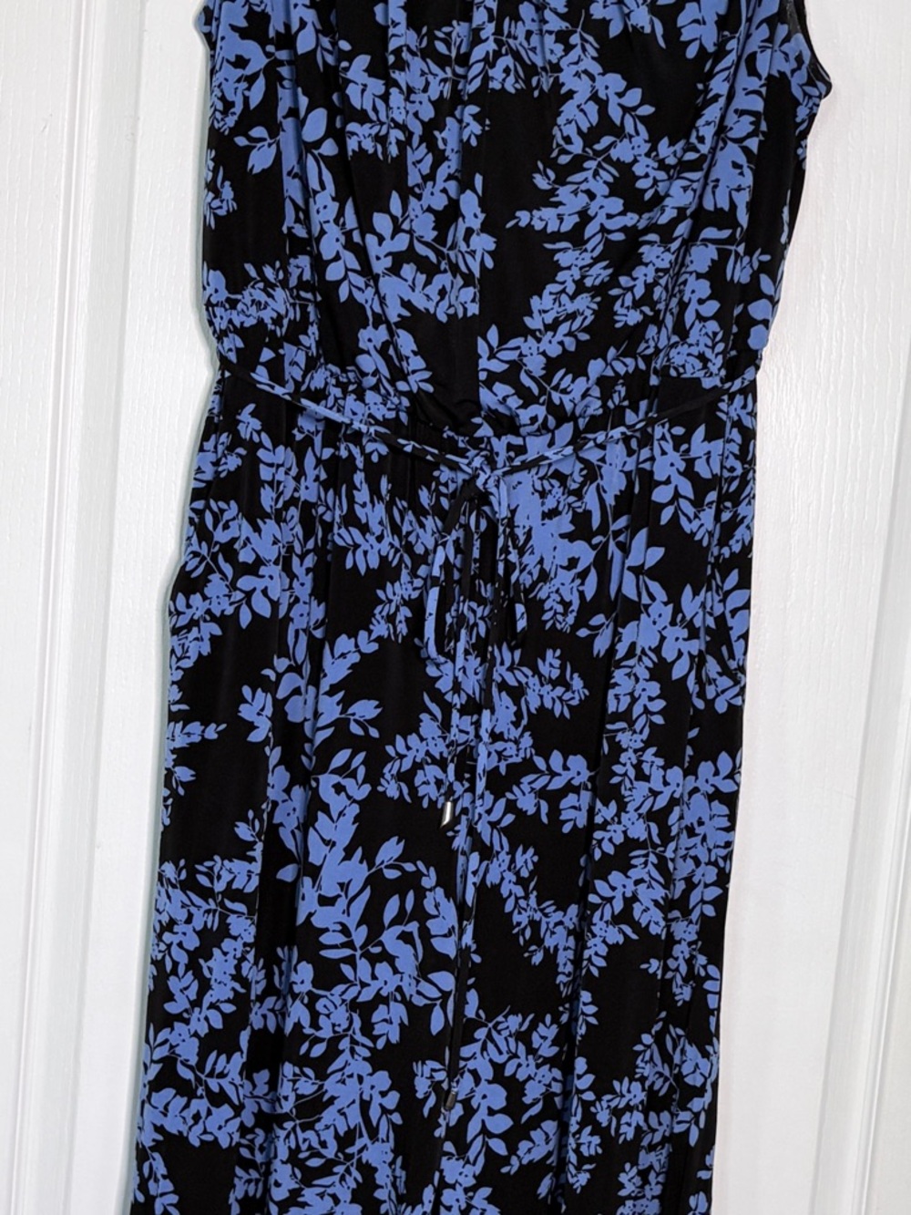 Roz & Ali Black with Blue Floral Print Jumpsuit Size 16W - Picture 6 of 8